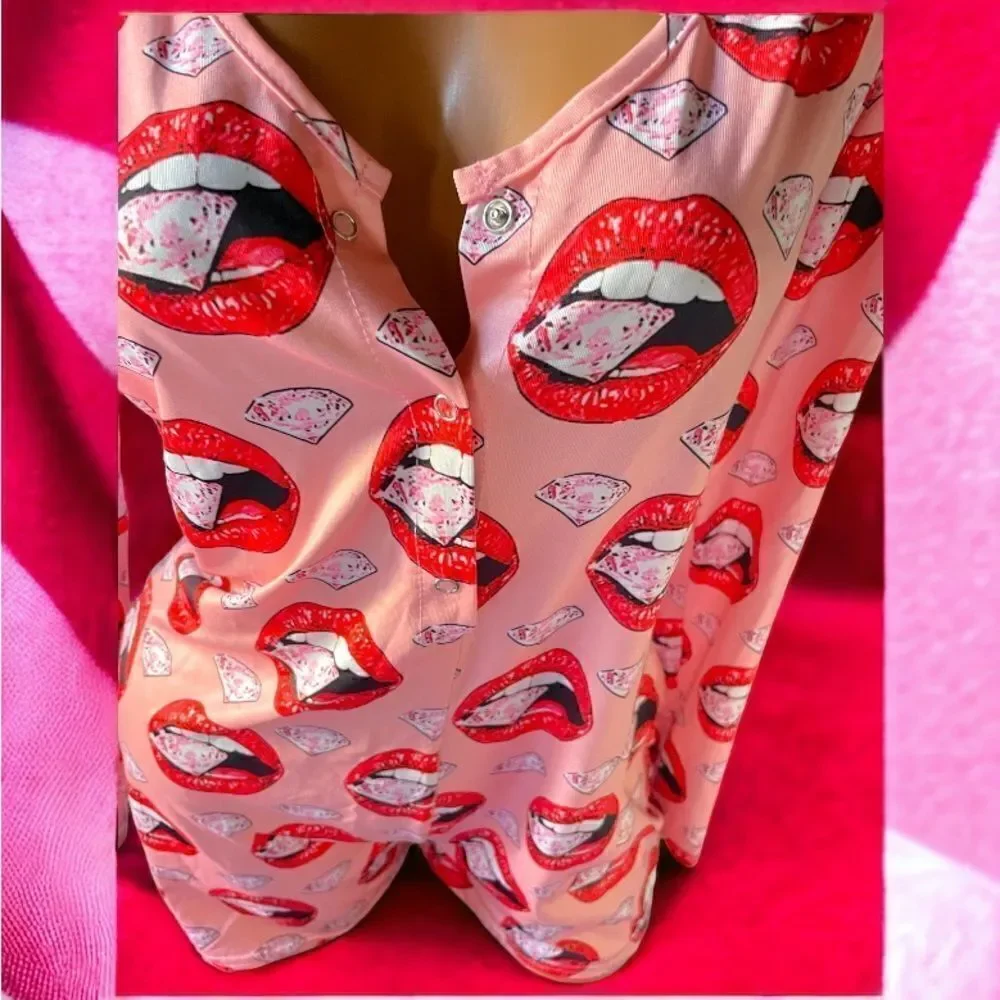 Hot Lips Snap-up Onesie l Loungewear PJ l XL l NWOT
